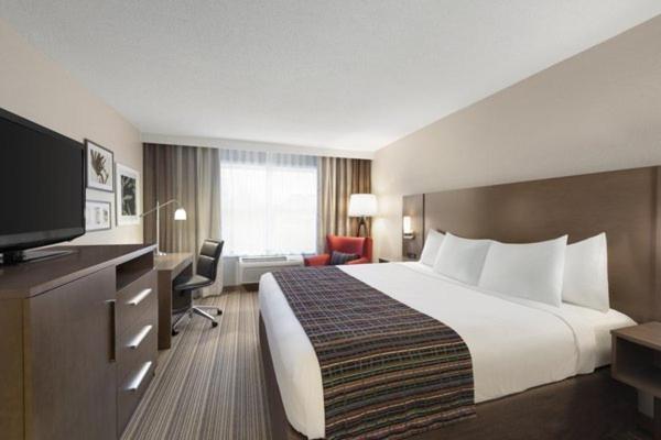 Country & By Radisson, Platteville, Wi 3* Platteville