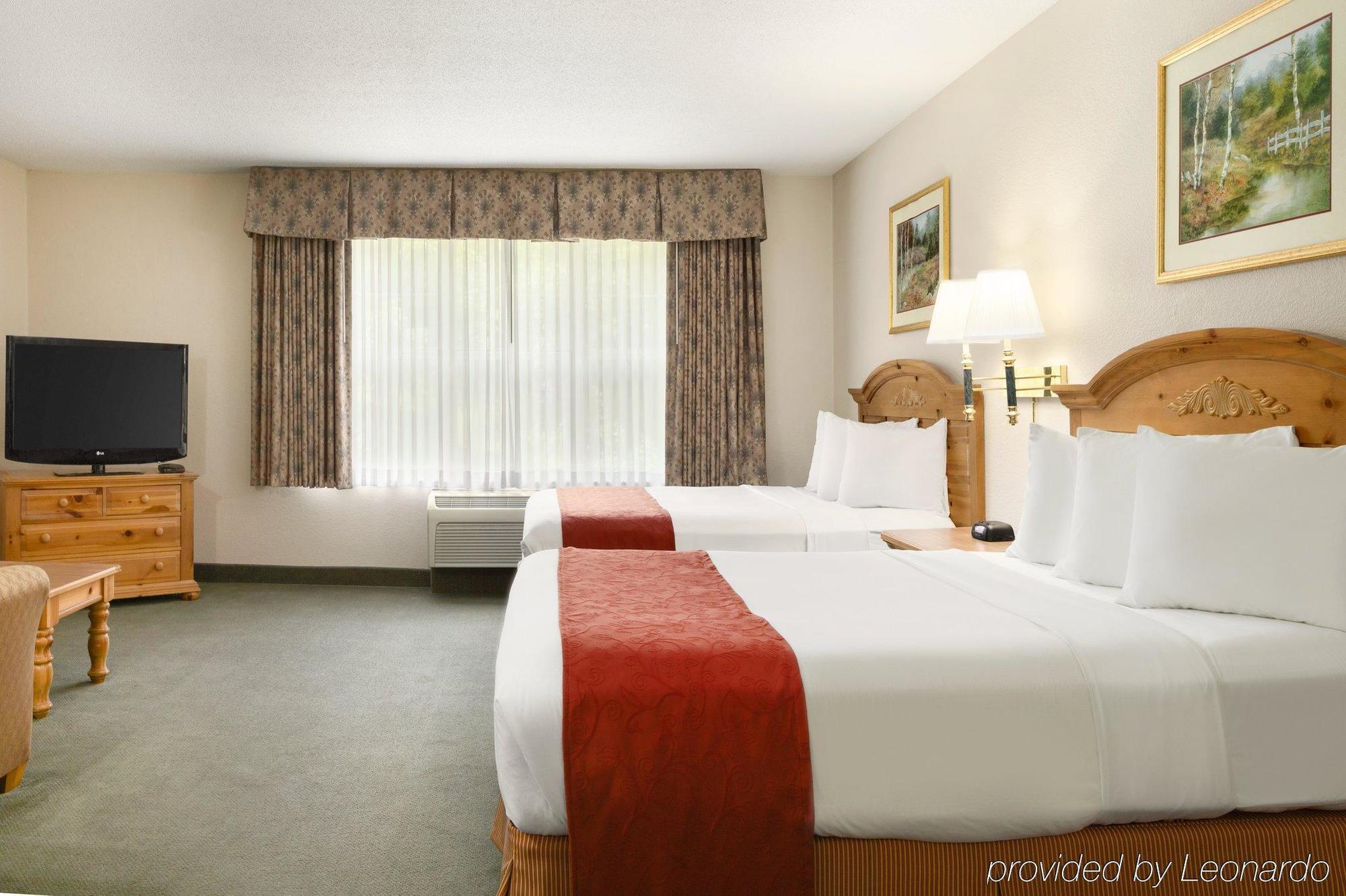 Country & By Radisson, Platteville, Wi Hotel 3*