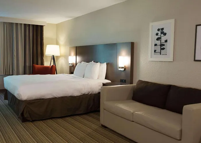 Country Inn & Suites By Radisson, Platteville, Wi