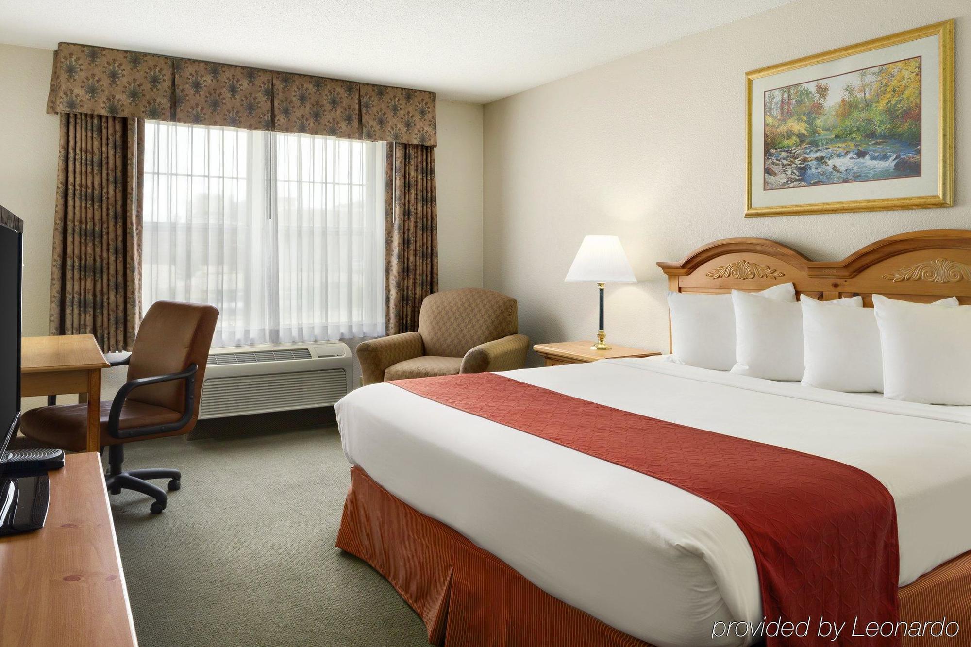 Country & By Radisson, Platteville, Wi Hotel 3*