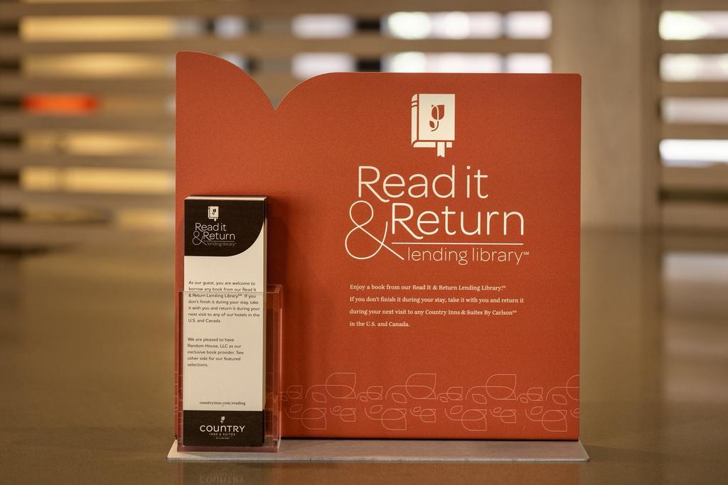 Country & By Radisson, Platteville, Wi Hotel